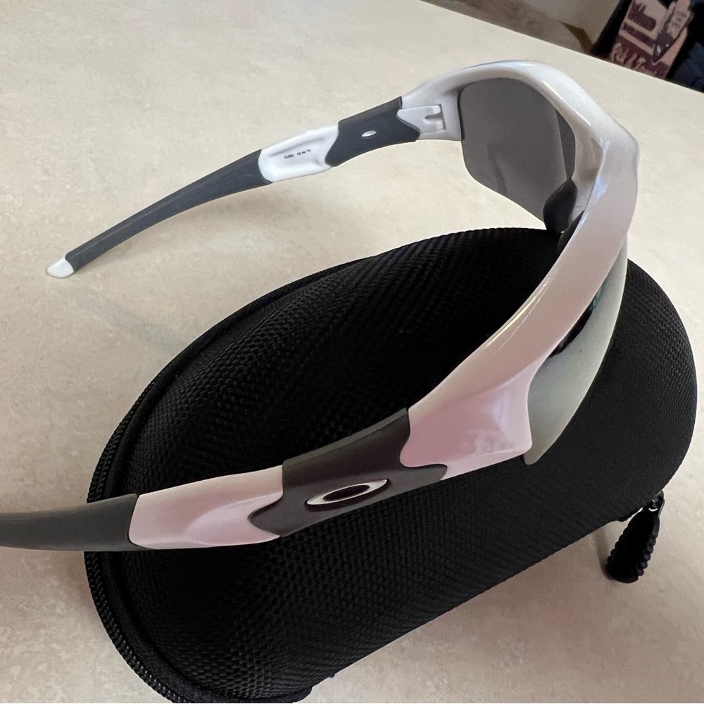 Oakley Flak Sunglasses with case